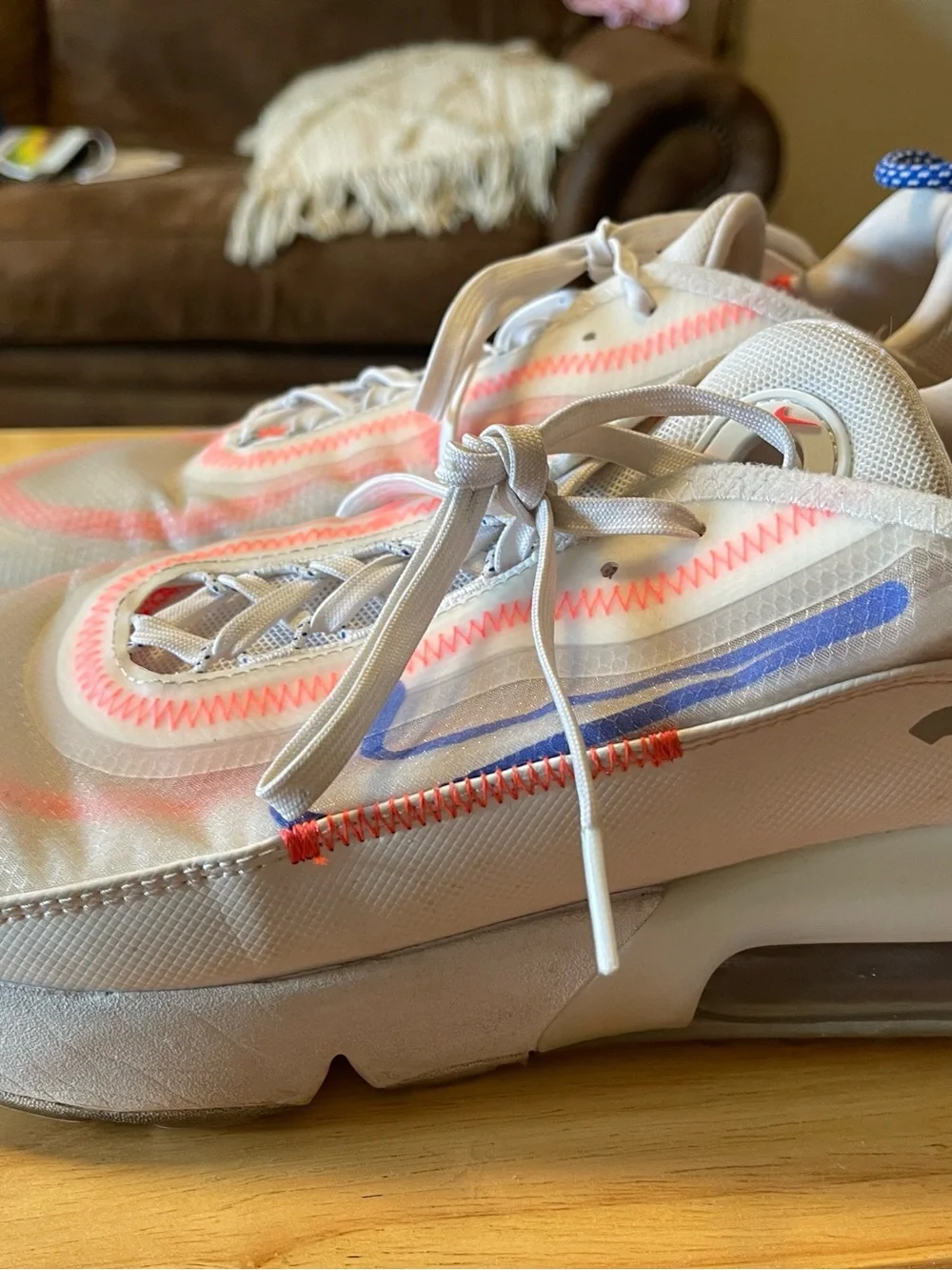 Nike Air Max 2090 White Racer Blue Flash Crimson CT1290 100 Women's Sz 10